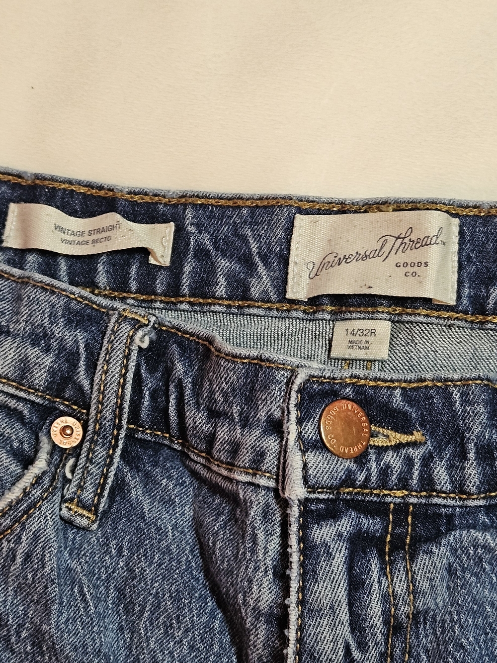 Universal Thread Women's Vintage Straight Jeans - Blue